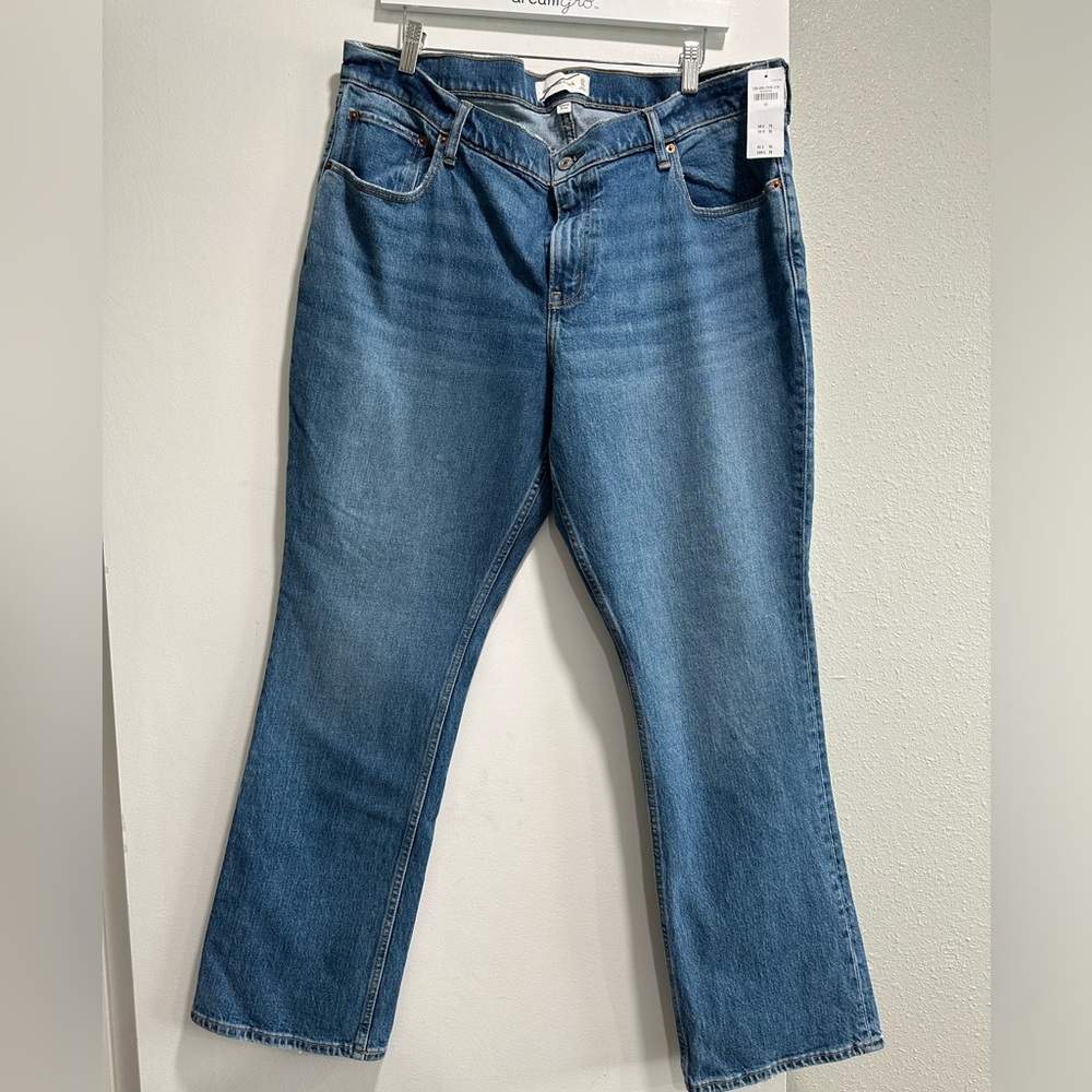 NWT Abercrombie and Fitch the The 90s boot low rise jeans size 16R